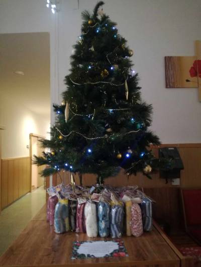 Vánoční stromeček s dárky