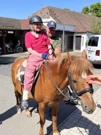 Návštěva jezdeckého oddílu