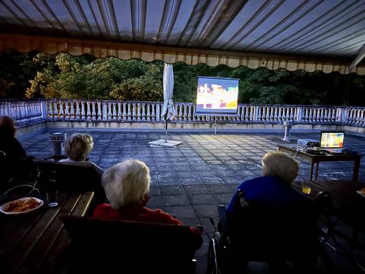 Letní kino na terase