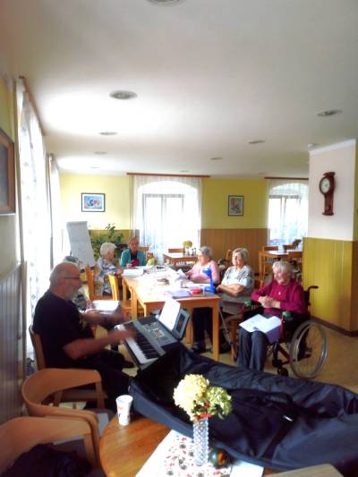 Zpívání s panem kaplanem