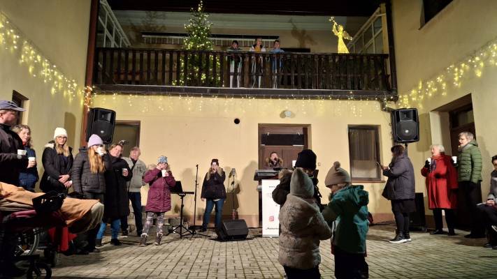 Rozsvěcení vánočního stromu