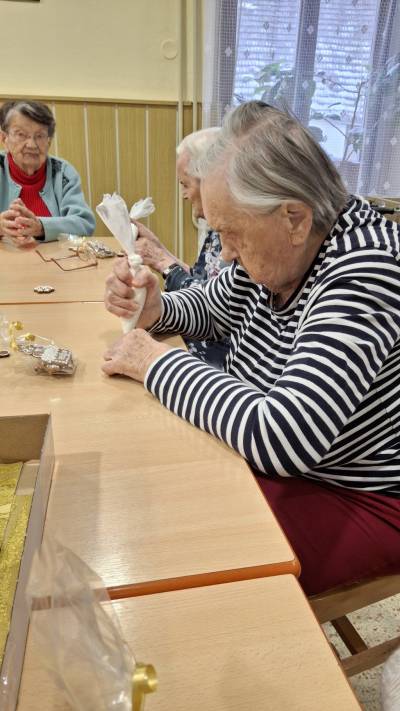 Zdobení perníčků