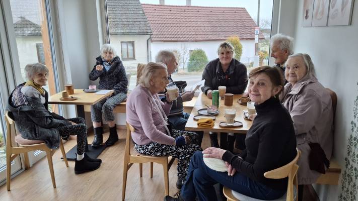 Návštěva kavárny v Tučapech