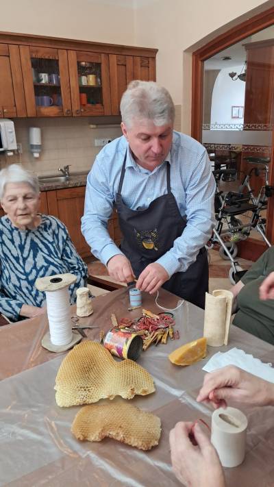 Návštěva včelaře pana Miroslava Dvořáka