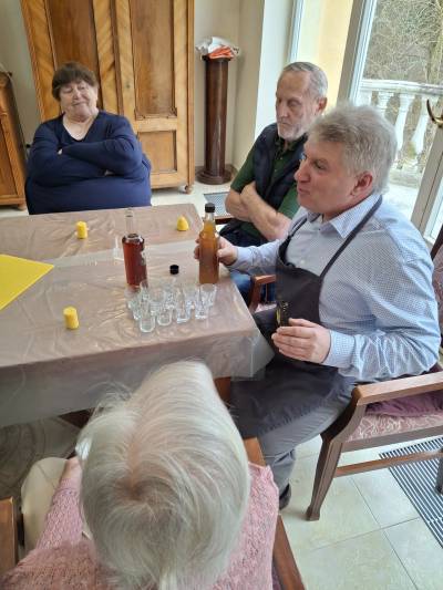 Ochutnávka medoviny od pana včelaře pana Miroslava Dvořáka