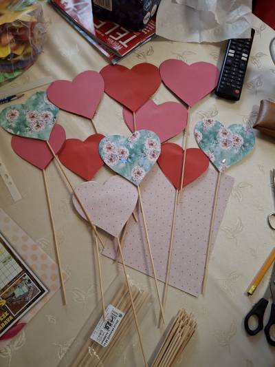 Výroba dekorace ke dni žen