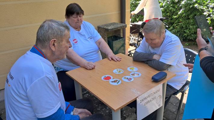 Zámkem křížem krážem - zapamatování obrázků